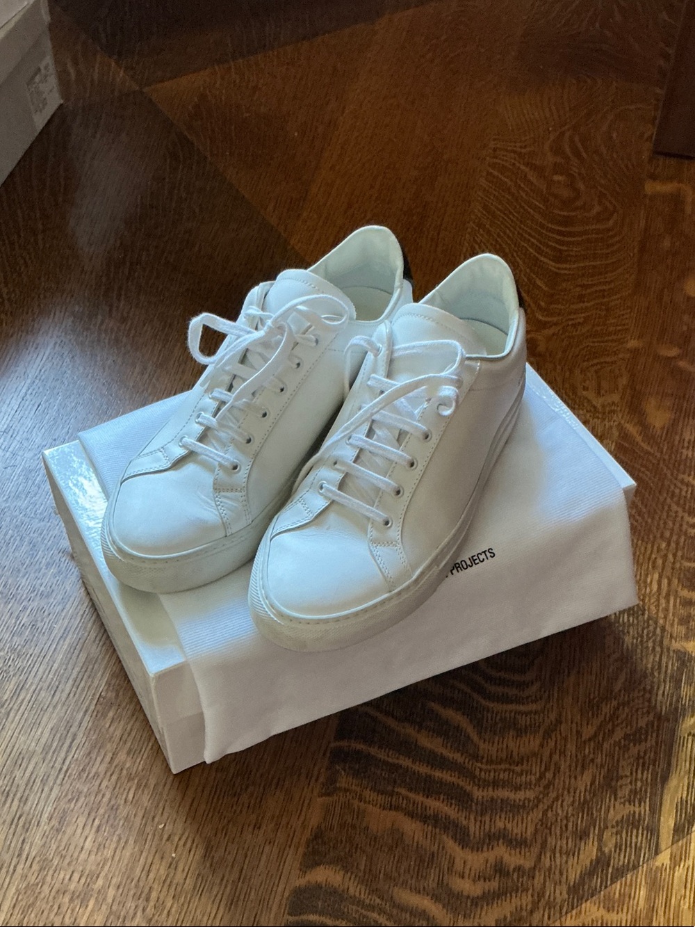 Women by Common Projects Women‘s White Leather Sneaker